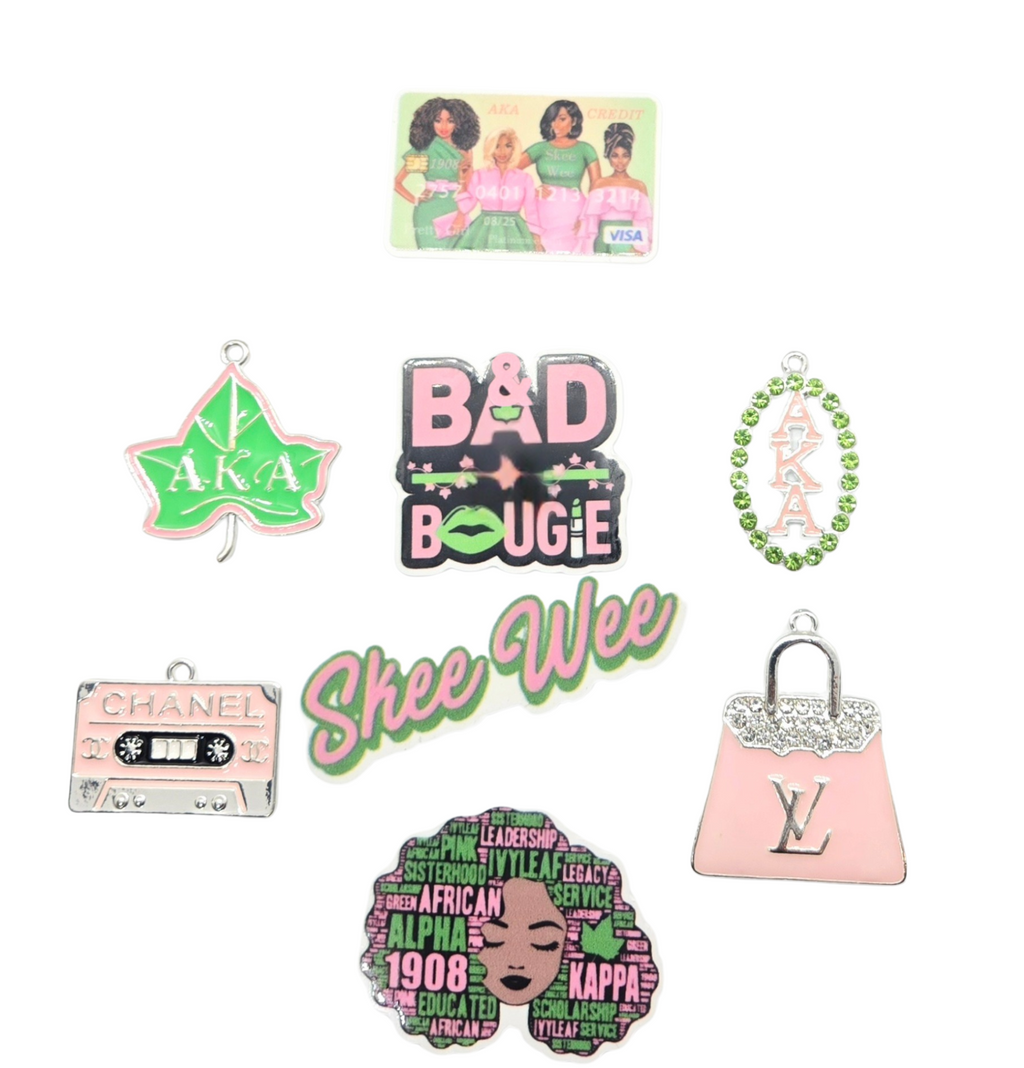 8pc Mixed Charm Set